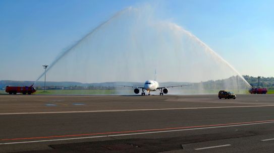 Rettungs- und Brandbekämpfungsdienste: Entwicklung eines EASA-konformen Schulungskonzeptes für den Flughafen Saarbrücken